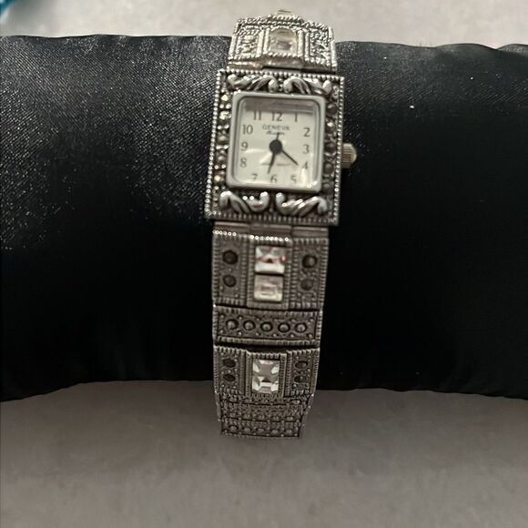 Geneva Marcasite Art Deco Style Japan Movement New Battery EWC - Picture 1 of 9